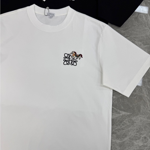 Loewe New Trendy T-Shirt. - Picture 2 of 5